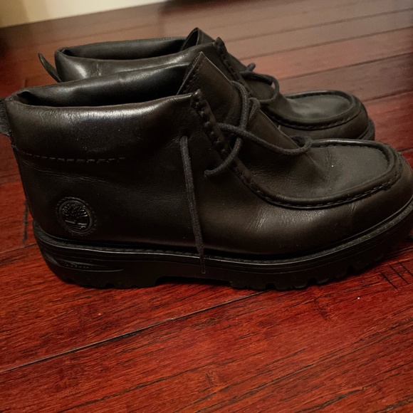 Shoes - Picture 2 of 5